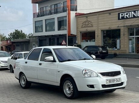 LADA (VAZ) Priora 2017