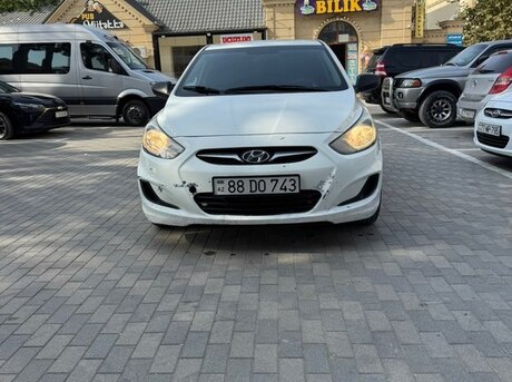 Hyundai Accent 2012