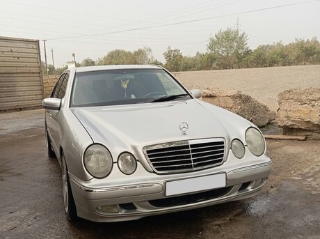 Mercedes E 240 1999