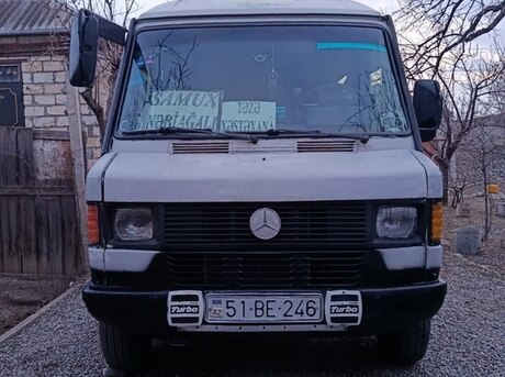 Mercedes 410 D 1990