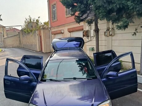 Opel Astra 2000