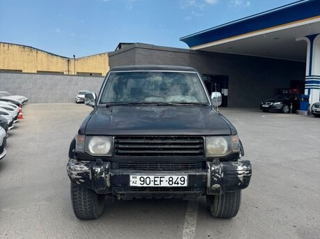 Mitsubishi Pajero 1992