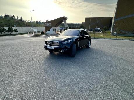 Infiniti QX70 2014
