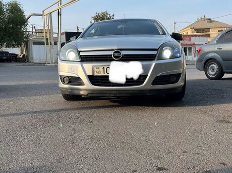 Opel Astra 2004