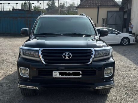 Toyota Land Cruiser 2010