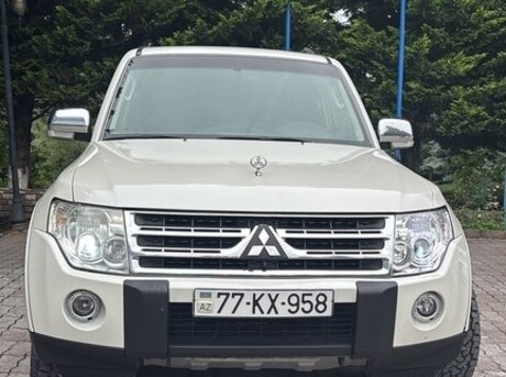 Mitsubishi Pajero 2010