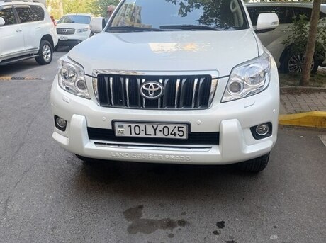 Toyota Land Cruiser Prado 2011