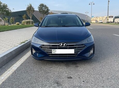 Hyundai Elantra 2019
