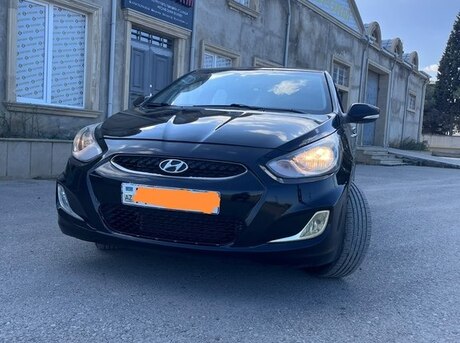 Hyundai Accent 2012