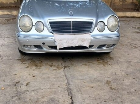 Mercedes E 270 2000