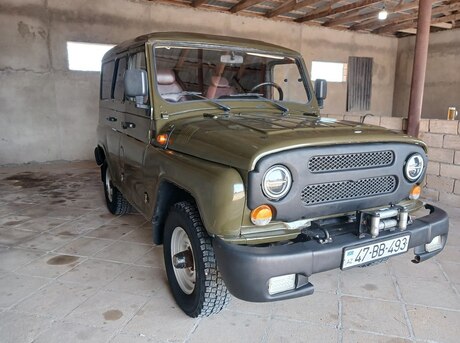 UAZ 469 2005
