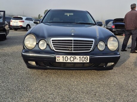 Mercedes E 220 2000