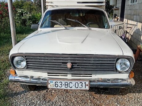 GAZ 24 1986