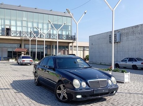 Mercedes E 240 2000