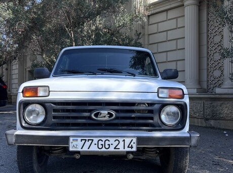 LADA (VAZ) Niva 2008