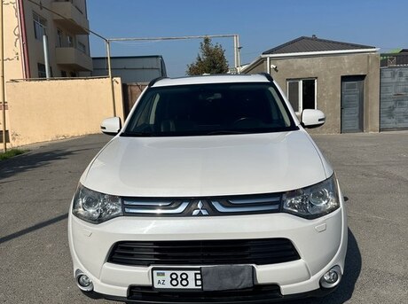 Mitsubishi Outlander 2015