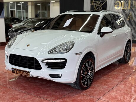 Porsche Cayenne Turbo 2012