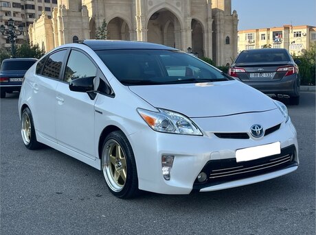 Toyota Prius 2012