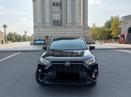 Toyota RAV4 2021