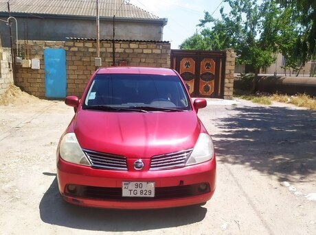 Nissan Tiida 2007