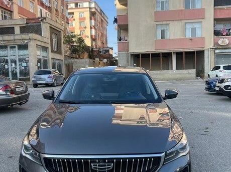 Geely Emgrand 2022