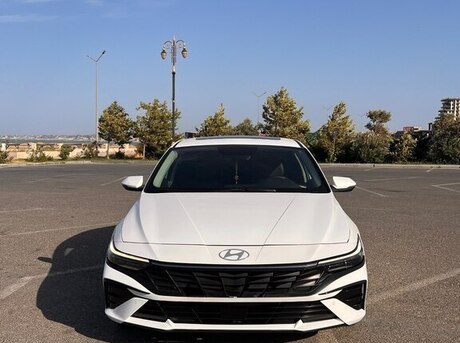 Hyundai Elantra 2025
