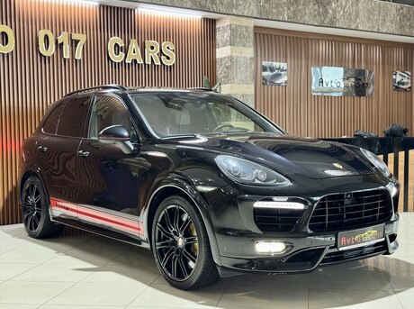 Porsche Cayenne Turbo S 2012