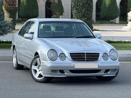 Mercedes E 240 2000
