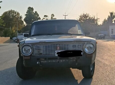 LADA (VAZ) 21011 1985