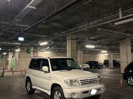 Mitsubishi Pajero io 1999