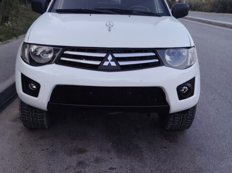Mitsubishi L200 2014