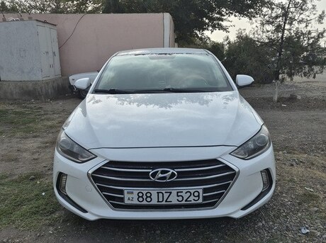 Hyundai Elantra 2018