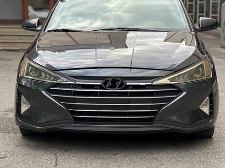 Hyundai Elantra 2019