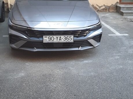 Hyundai Elantra 2024