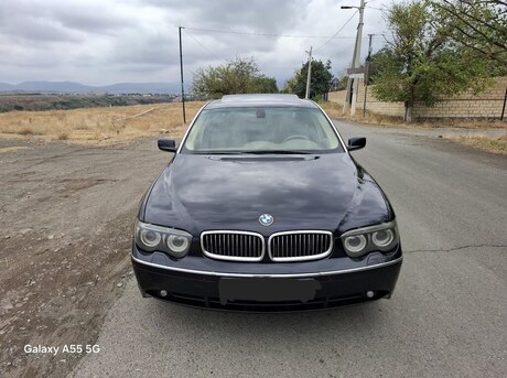 BMW 745 2004