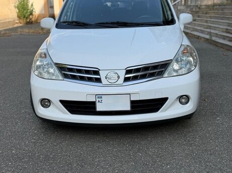 Nissan Tiida 2012