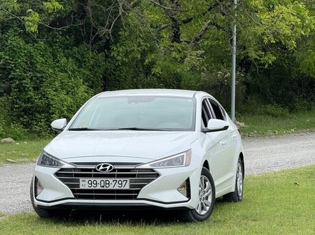 Hyundai Elantra 2020