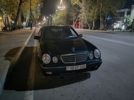Mercedes E 240 2000