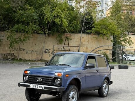 LADA (VAZ) Niva 2015