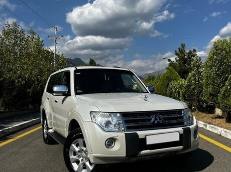 Mitsubishi Pajero 2010