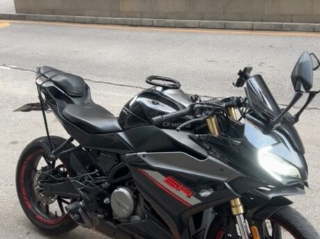 CFMOTO 250 SR 2024