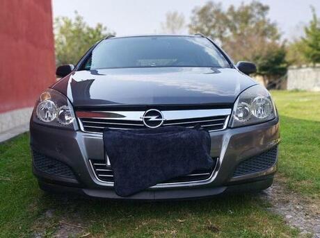 Opel Astra 2009