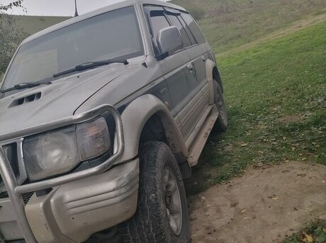 Mitsubishi Pajero 1993