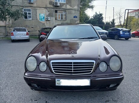 Mercedes E 270 2000