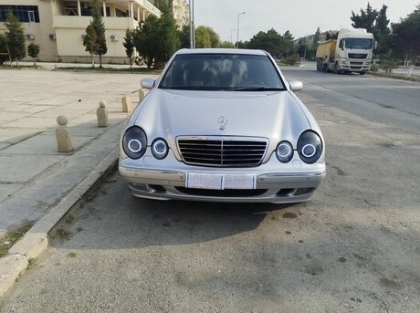 Mercedes E 270 2000