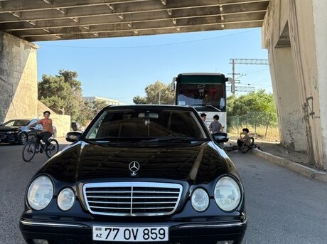 Mercedes E 240 2000