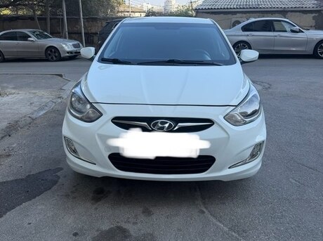 Hyundai Accent 2013