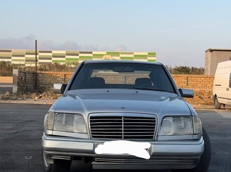 Mercedes 220 E 1994