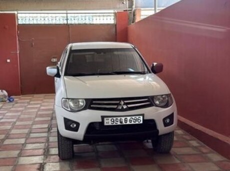 Mitsubishi L200 2014