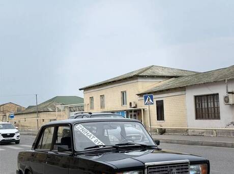 LADA (VAZ) 2107 2010
